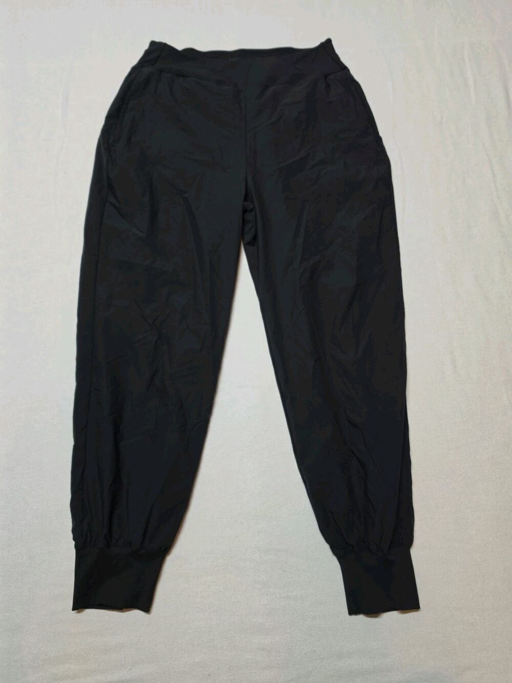 Nike Women’s Jogger Pants Size Medium Black Dri-FIT Athletic Tapered Cuffed